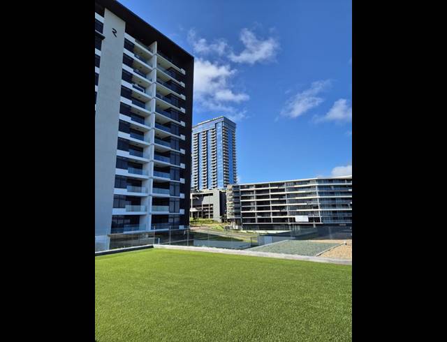 1 BEDROOM APARTMENT FOR SALE IN UMHLANGA RIDGE